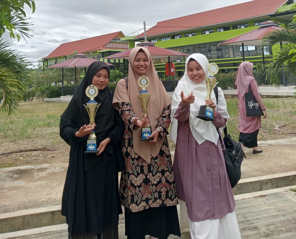 Syafiha Napsah dari UKM Hadits Raih Juara 2 Syarhil Qur’an dalam Pesona 2 UIN Syahada Padangsidimpuan