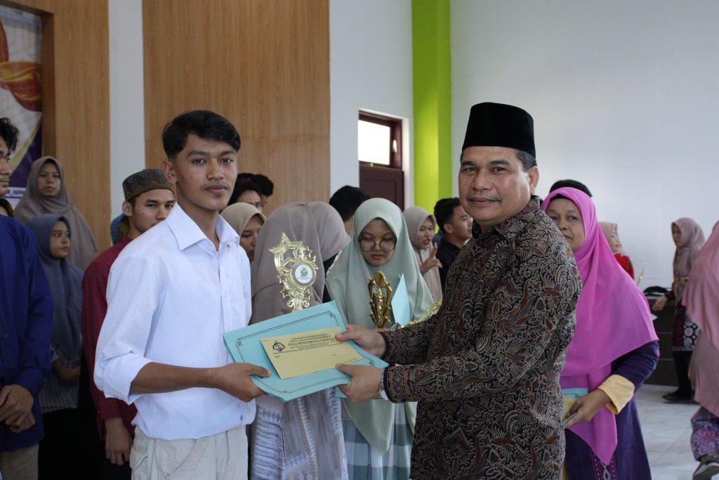 Robi Rahman Mahasiswa KPI Raih Juara 1 Vlog Pekan Bahasa UIN Syahada Padangsidimpuan