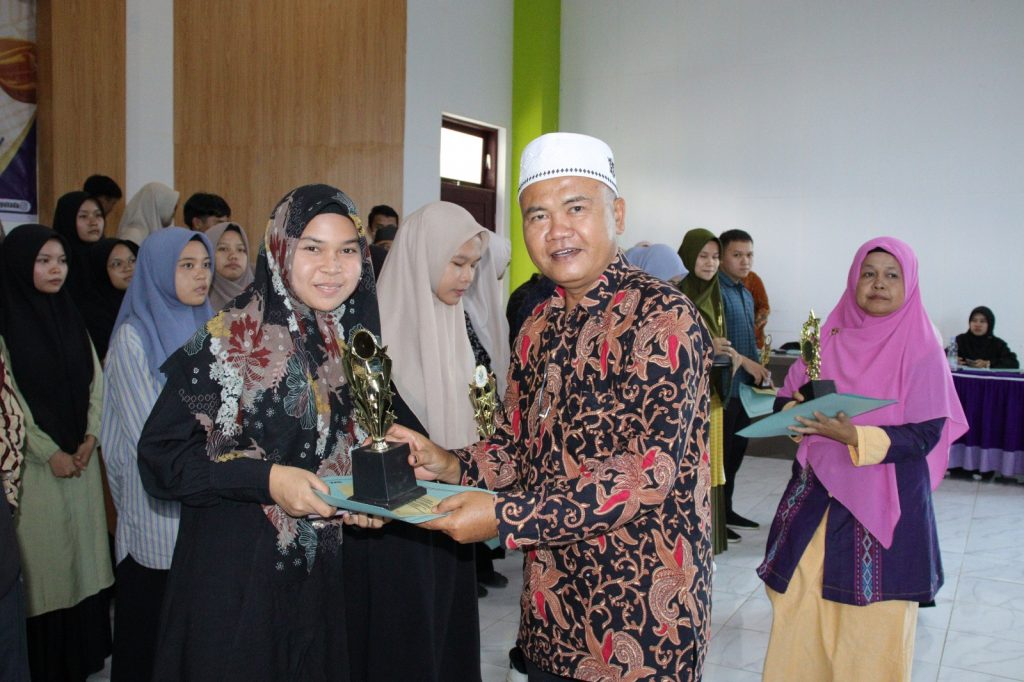 Nur Sakinah Hasibuan Mahasiswa MD Raih Prestasi Lomba News Broadcaster dalam Kompetisi Pekan Bahasa UIN Syahada Padangsidimpuan