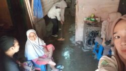 Bantu Rumah Korban Banjir, UKM-WKSB UIN Syekh Ali Hasan Ahmad Addary Padangsidimpuan Ajak Warga Bantu Korban